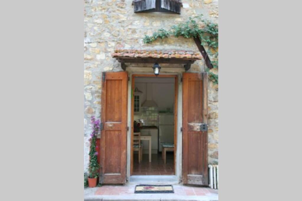 Ferienwohnung Casa La Torre Un Castello Alle Porte Di Firenze Exterior foto