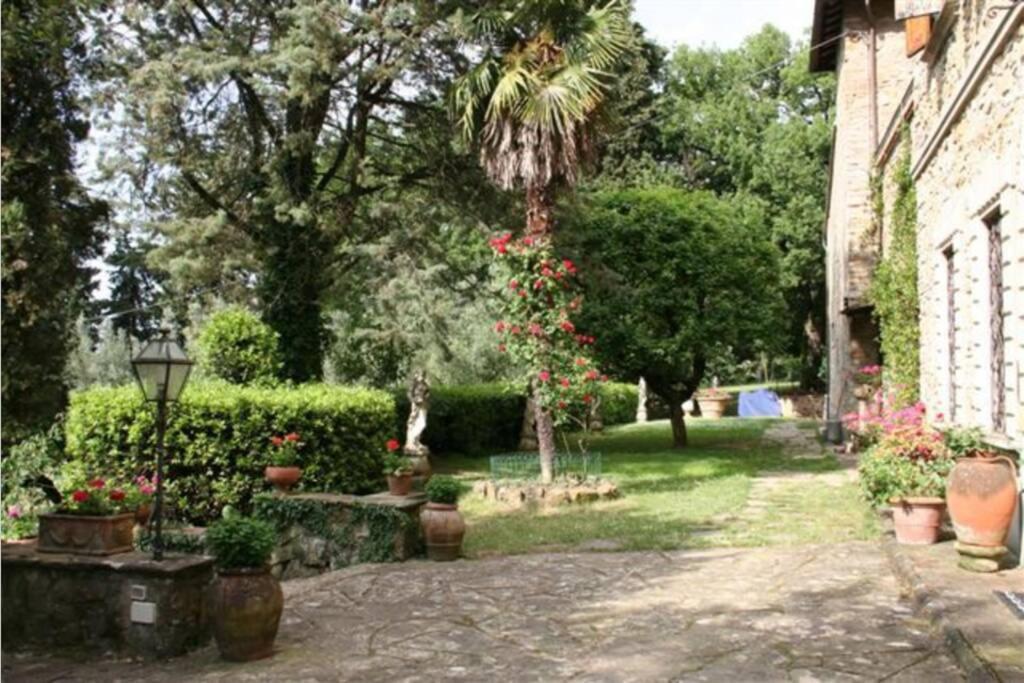 Ferienwohnung Casa La Torre Un Castello Alle Porte Di Firenze Exterior foto