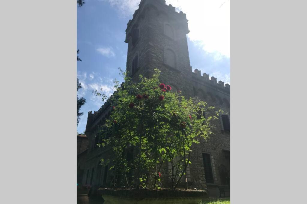 Ferienwohnung Casa La Torre Un Castello Alle Porte Di Firenze Exterior foto